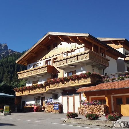 Chalet Brigitte B&B Arabba Ngoại thất bức ảnh
